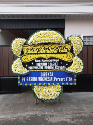 Papan Bunga Duka di Pulau Atas